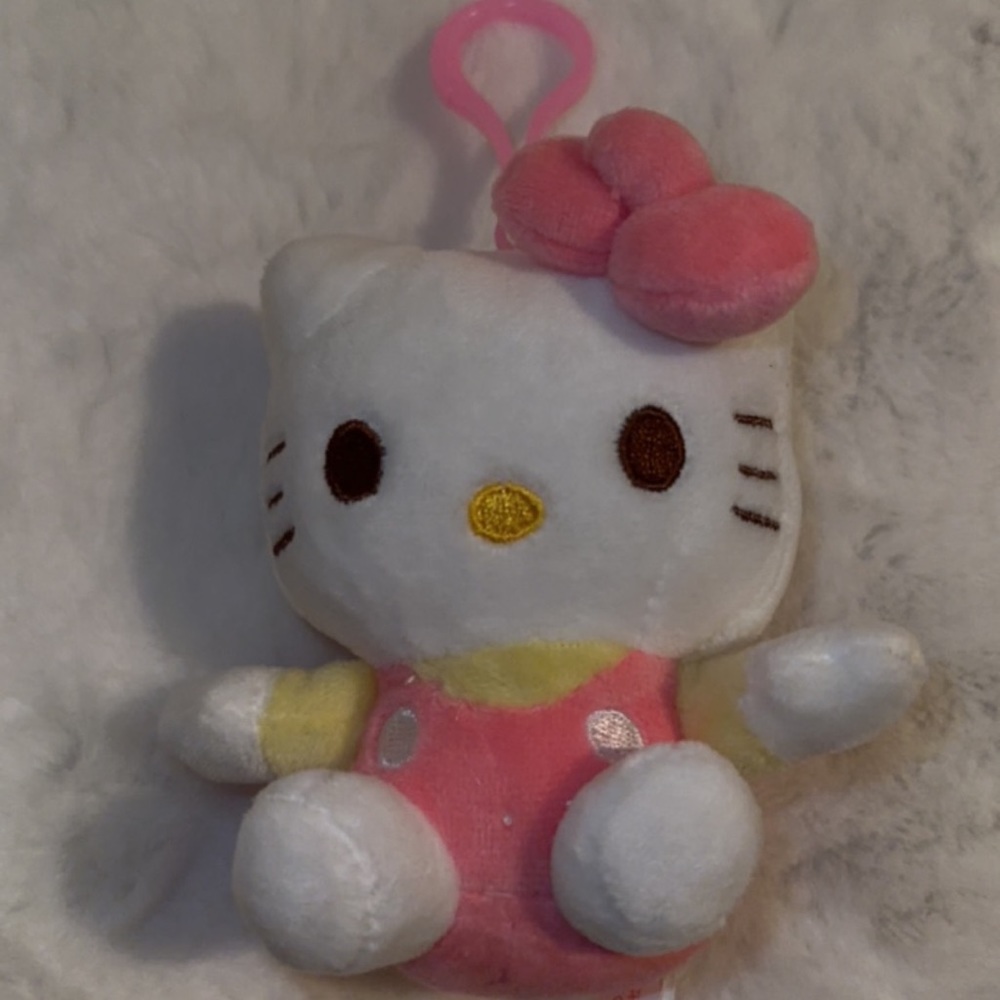 Hello kitty keychain
